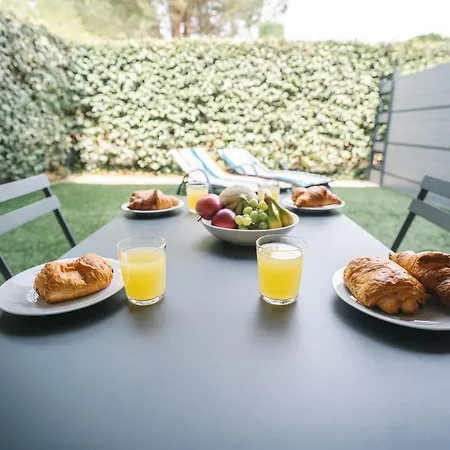 Parking Securise -climatise-piscine-terrasse-am *