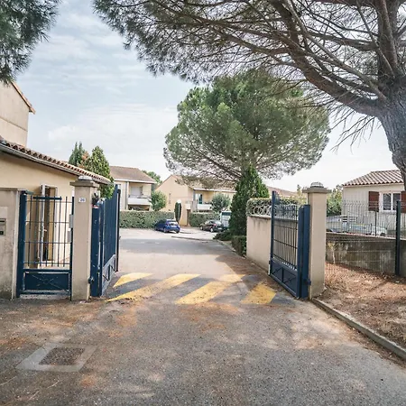 Parking Securise -climatise-piscine-terrasse-am Καρκασόν