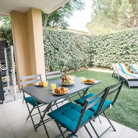 Apartment Parking Securise -climatise-piscine-terrasse-am *